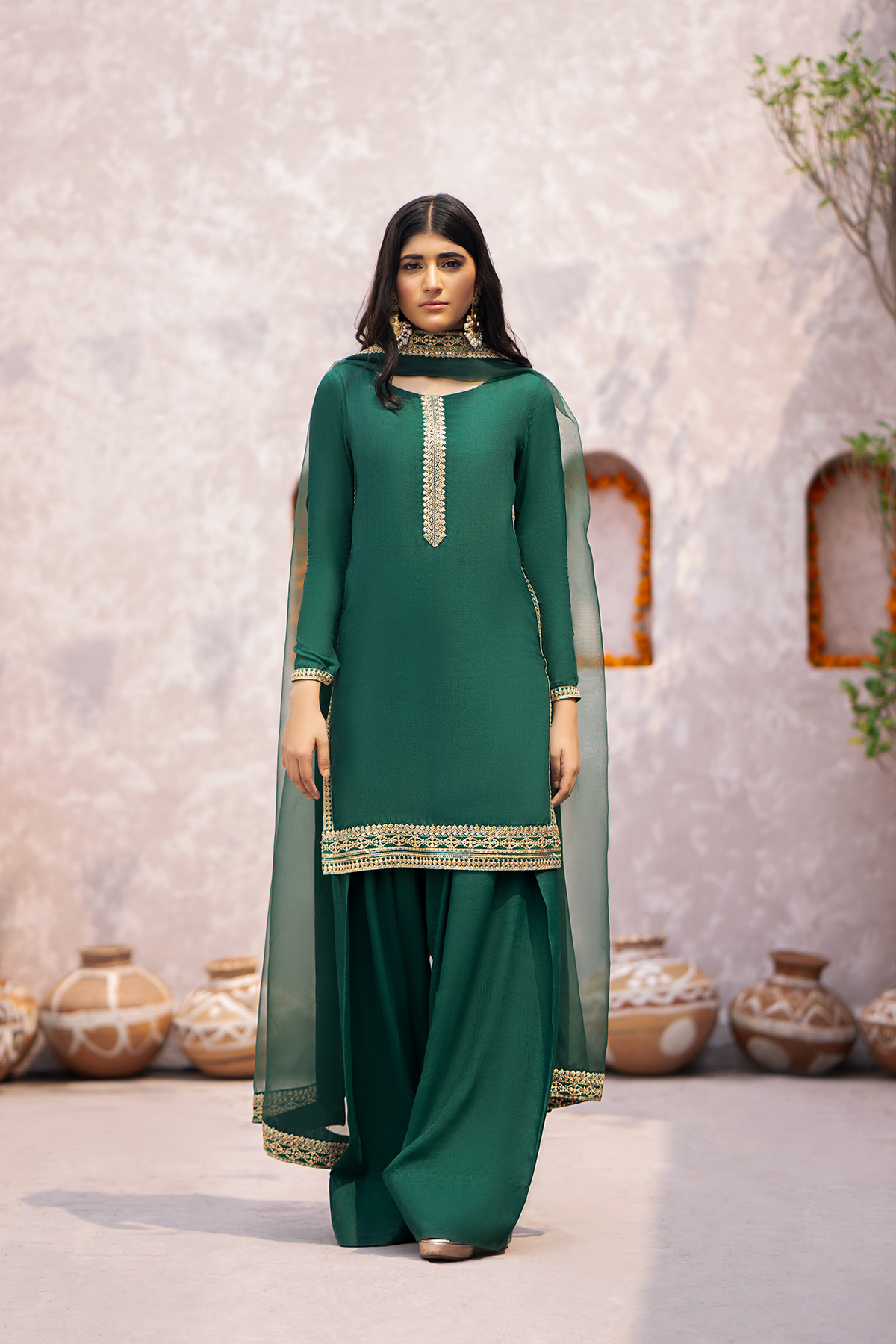 Erum Khan | Sakhiyan Formals | LILY