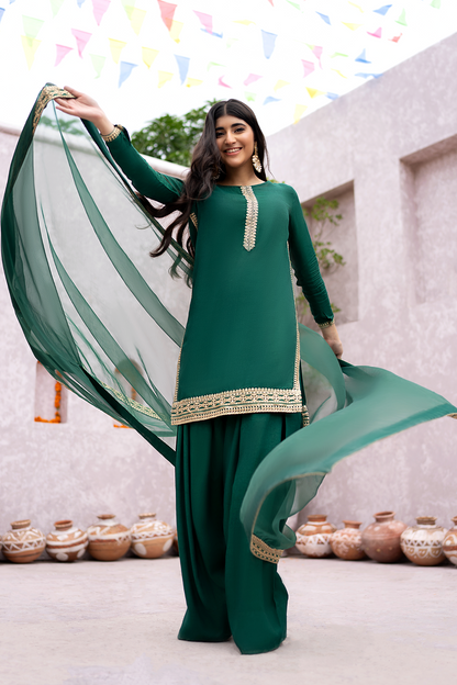 Erum Khan | Sakhiyan Formals | LILY