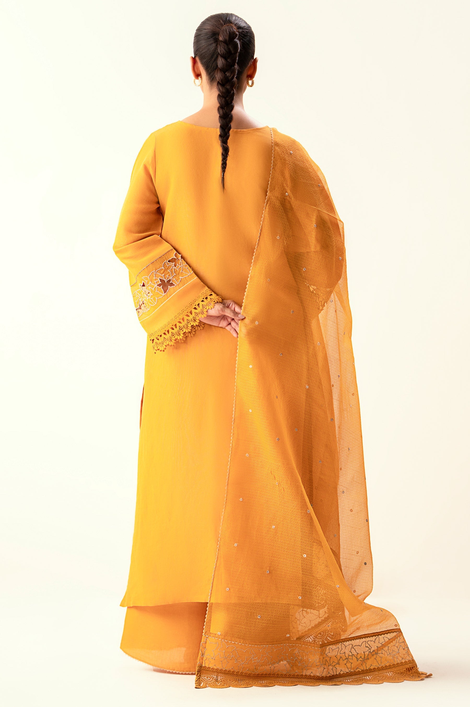 Zeen | Winter Collection | Cambric Zari 34