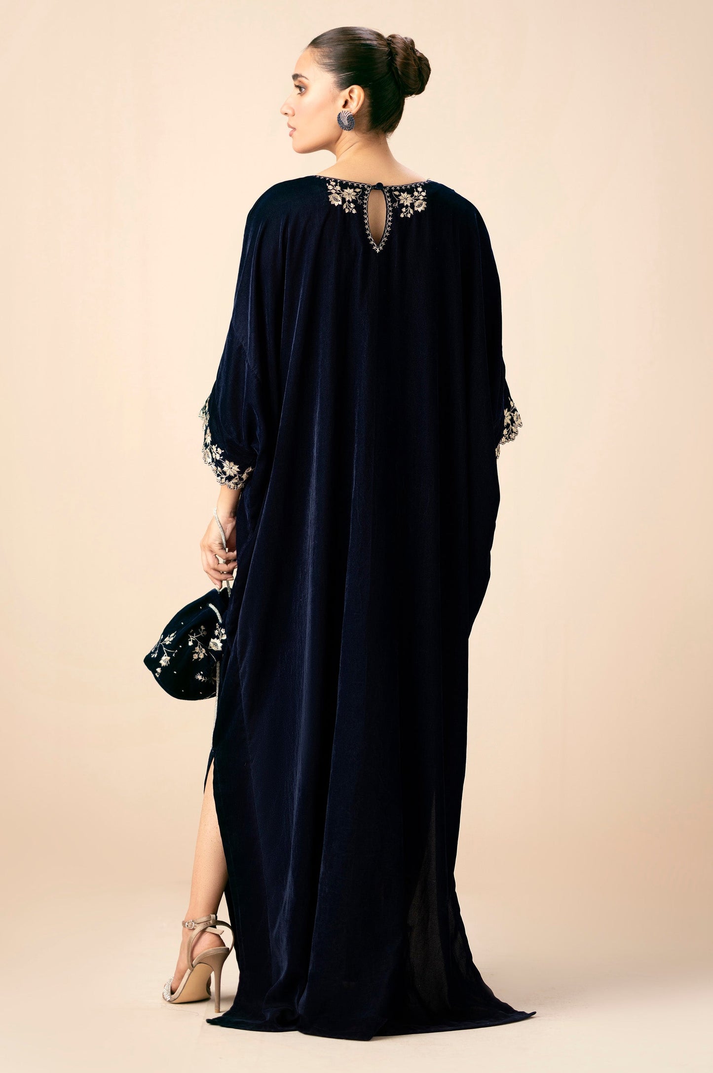 Zeen | Winter Collection | Velvet Kaftan 02