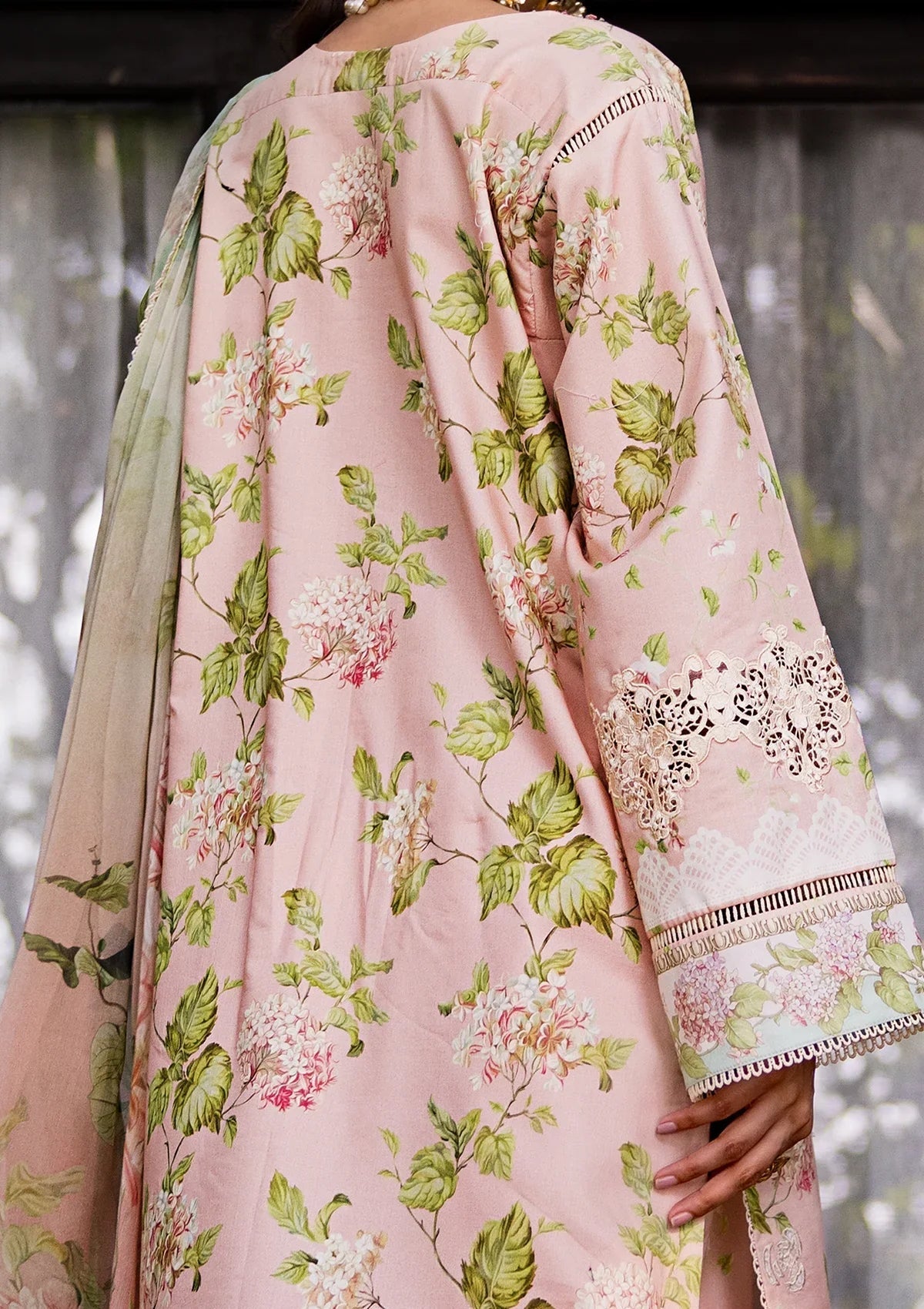 ELAF Signature Embroidered Lawn Unstitched 3Pc Suit ESL-05B DELIGHT DRAPE