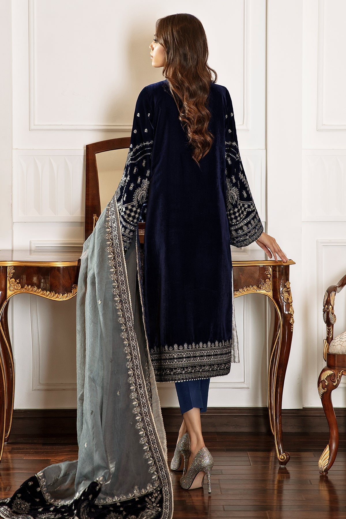 EMBROIDERED VELVET UF 41 - Riwayat-e-khas