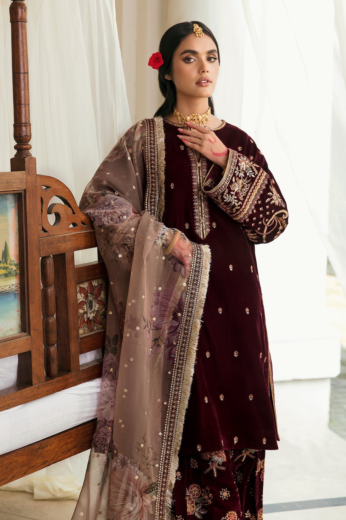 EMBROIDERED VELVET UF-250 - Riwayat-e-khas