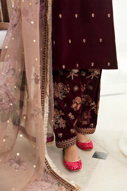 EMBROIDERED VELVET UF-250 - Riwayat-e-khas