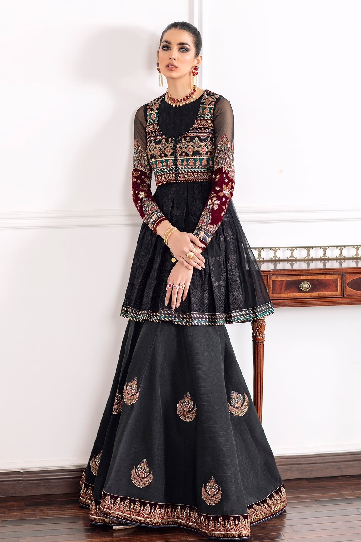 BAROQUE-EMBROIDERED CHIFFON CH09-04 - Riwayat-e-khas