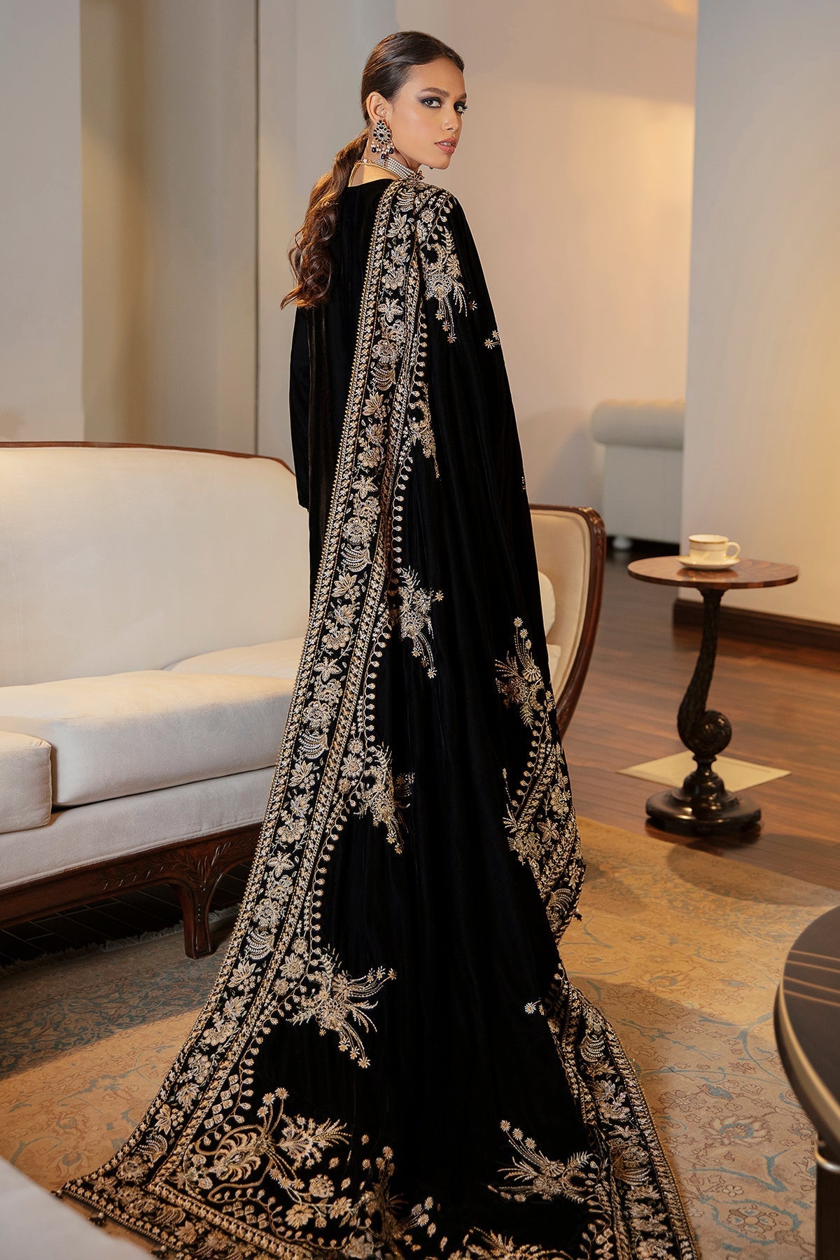 EMBROIDERED VELVET SHAWL VS-24 - Riwayat-e-khas