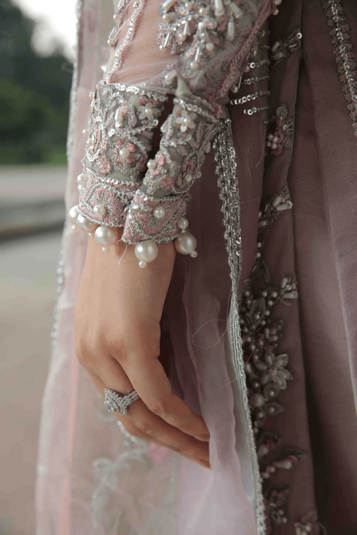 ALIF By AJR COUTURE – Banno Ki Sahelian – AJR22BS ALW-22-04 ZUFISHAN - Riwayat-e-khas