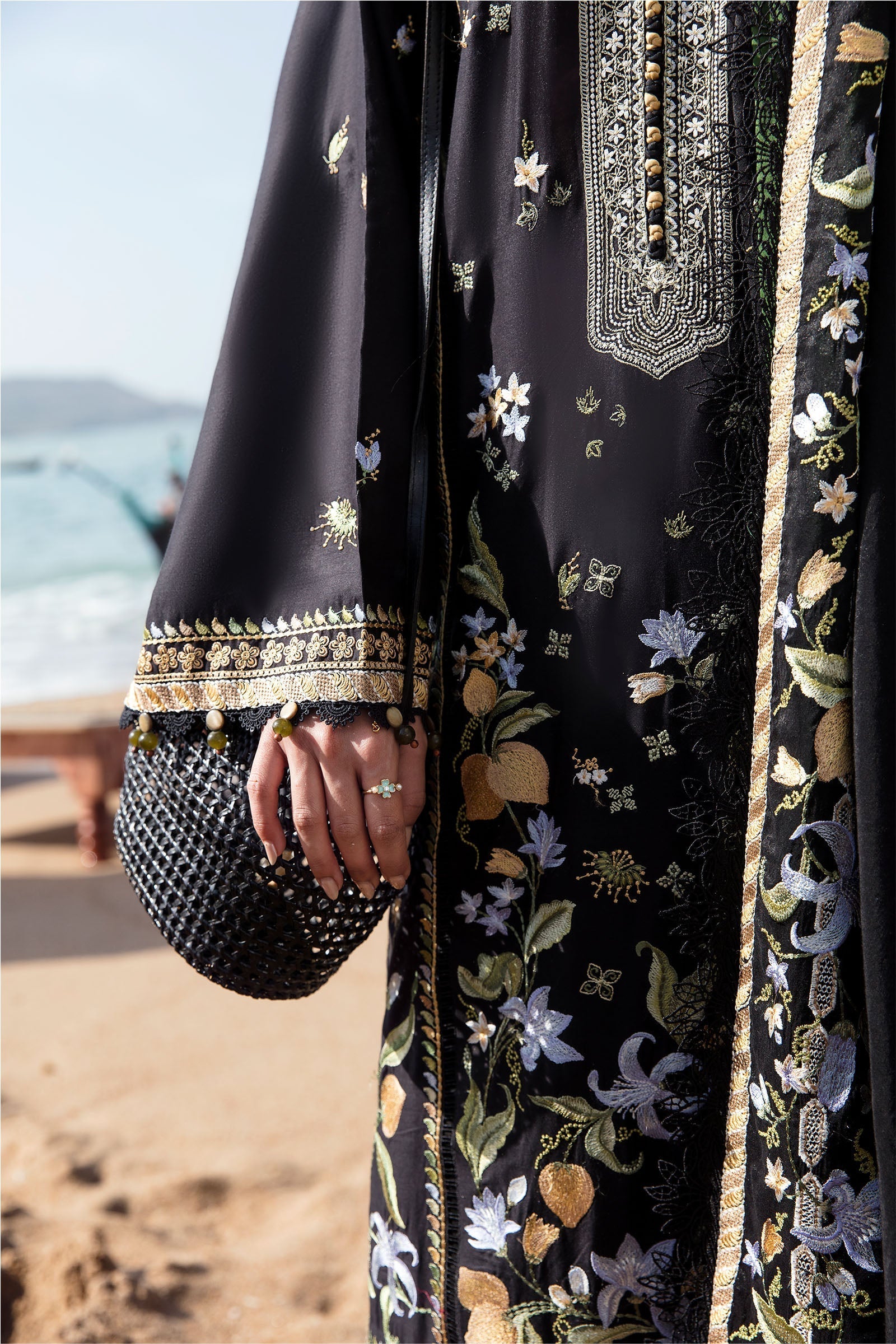 ZAHA LUXURY LAWN LEYA (ZL23-07 B) - Riwayat-e-khas