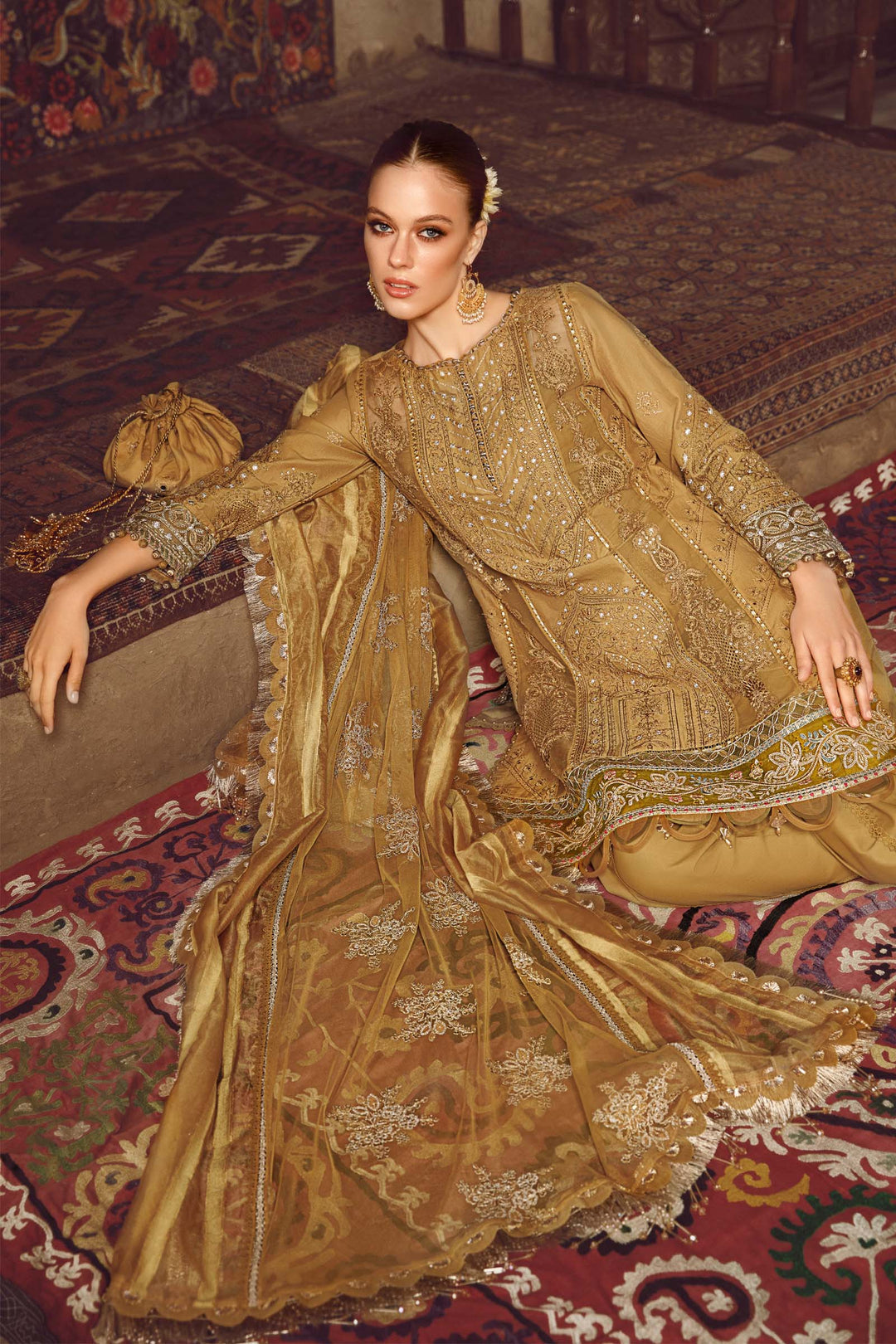 MARIA B EMBROIDED UNSTITCHED LAWN D-2311-A - Riwayat-e-khas