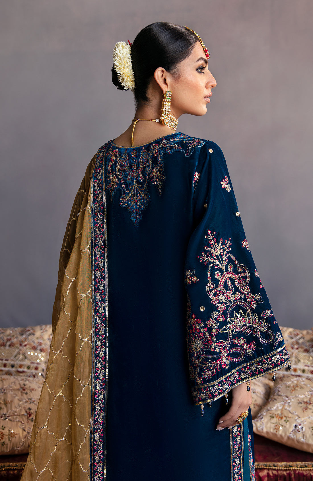 Emaan Adeel Makhmal Embroidered Velvet 3Pc Suit MK-01 SUFINA - Riwayat-e-khas