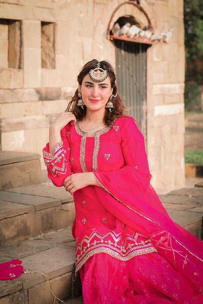 Aaniat Pairhan Pink - Riwayat-e-khas